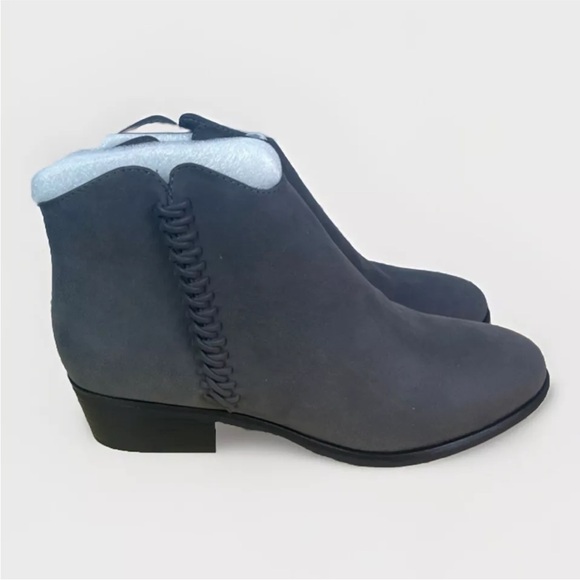 New MIA Jaice Heeled Ankle Lasso Bootie Leather Dark Gray Low Heel, 11 western - Picture 1 of 12
